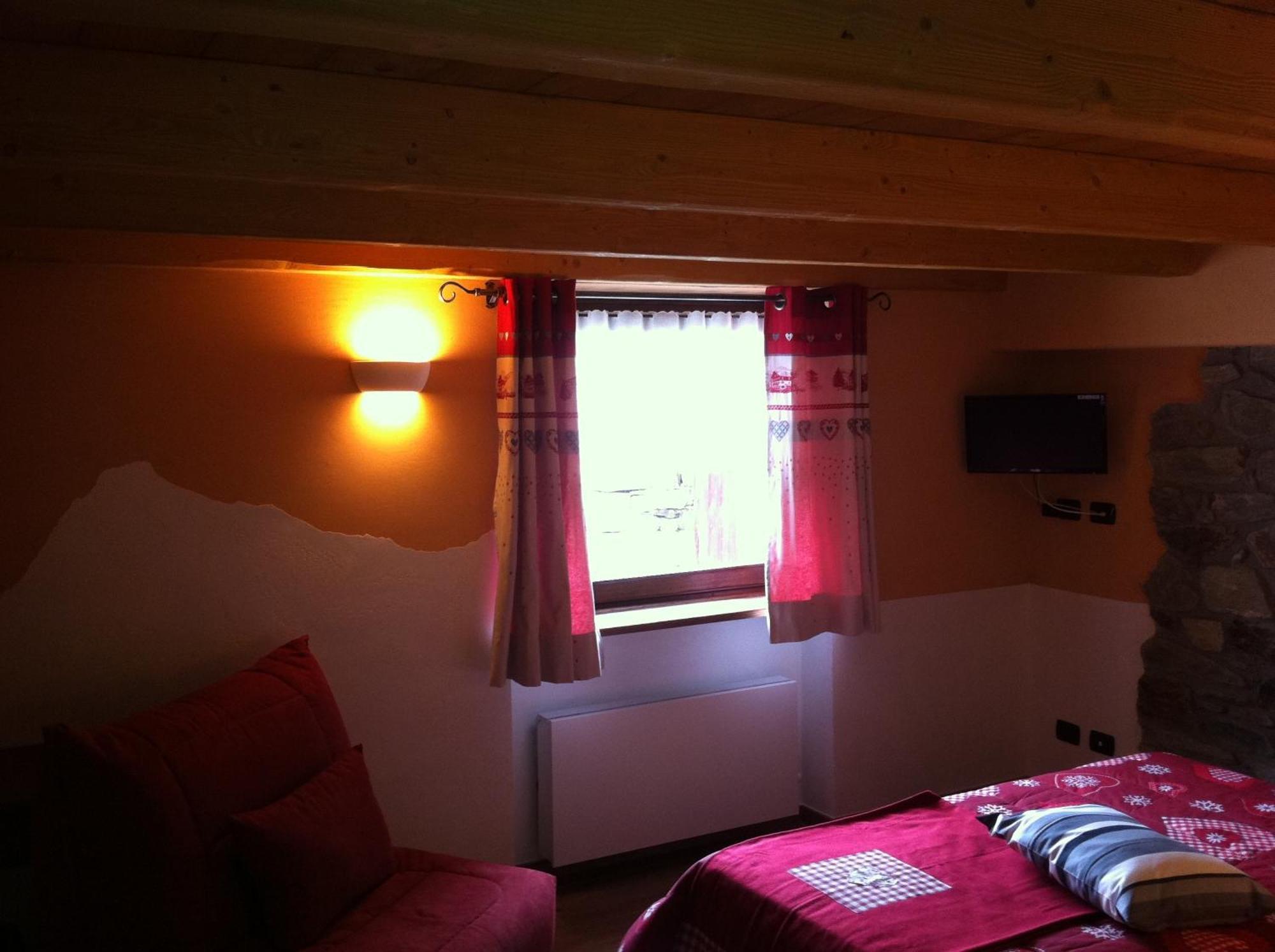 Alpe Rebelle Bed and Breakfast Bionaz Eksteriør billede